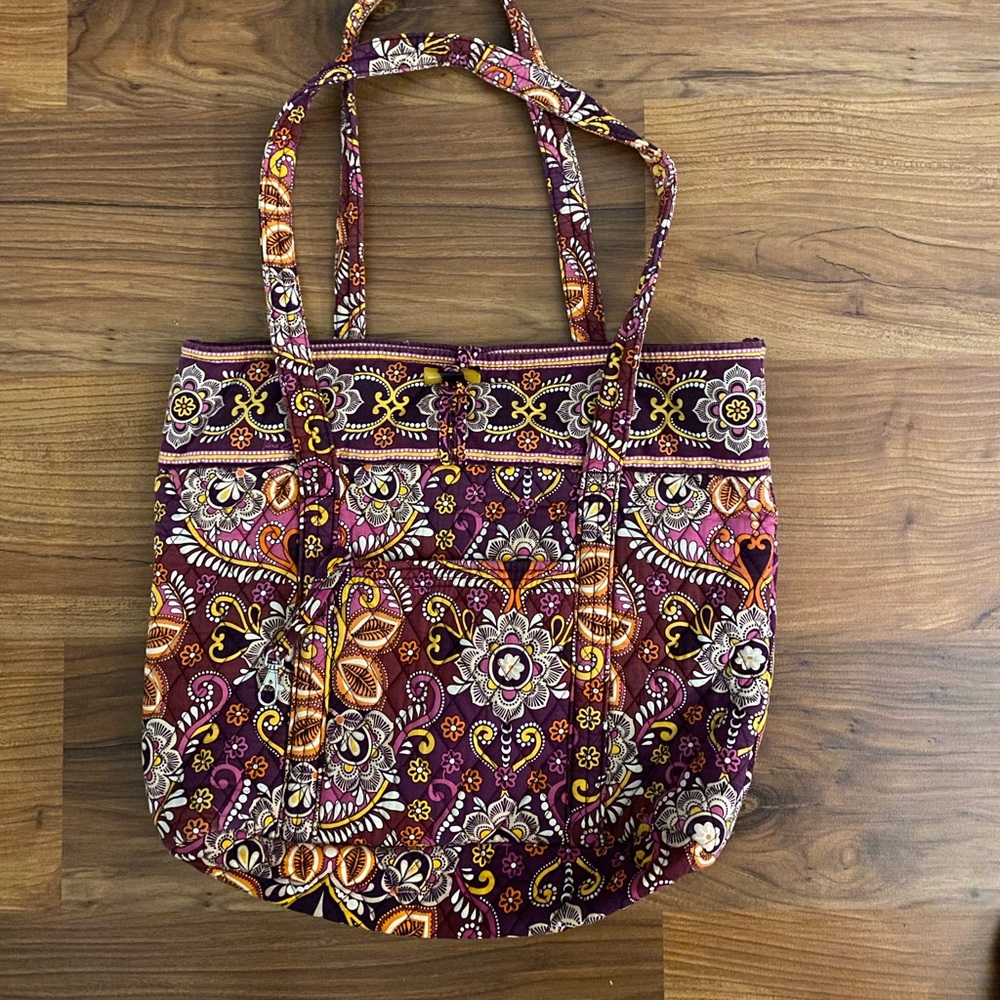 Small Vera Bradley tote GUC